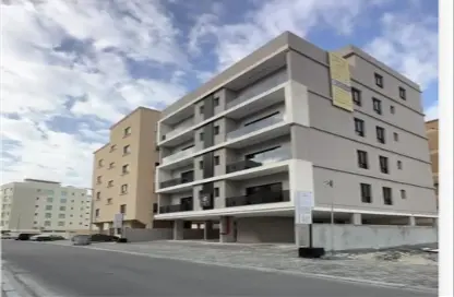 عمارة بالكامل - 8 غرف نوم - 8 حمامات للبيع في الجنبية - المحافظة الشمالية