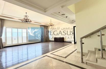 Apartment - 5 Bedrooms - 6 Bathrooms for rent in Abraj Al Lulu - Manama - Capital Governorate