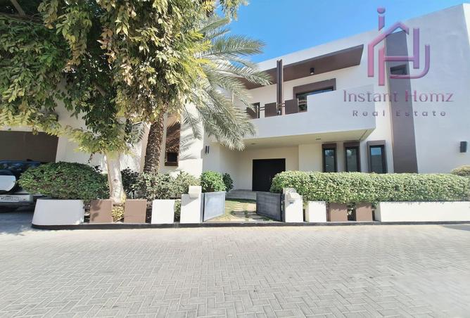 987631 - Property Image 2