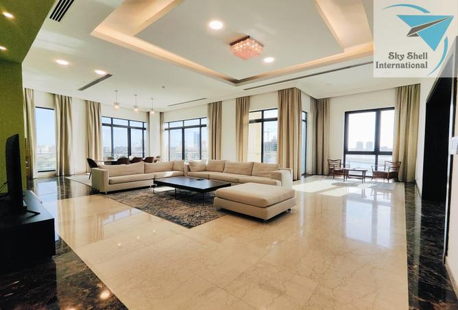 998977 - Property Main Image