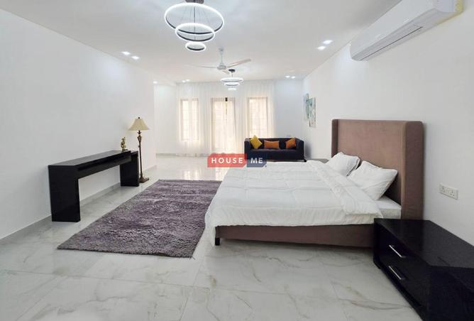 991167 - Property Image 3