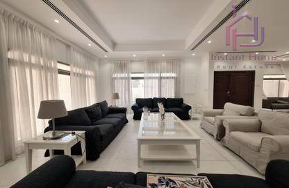 Villa - 4 Bedrooms - 5 Bathrooms for rent in Saar - Northern Governorate