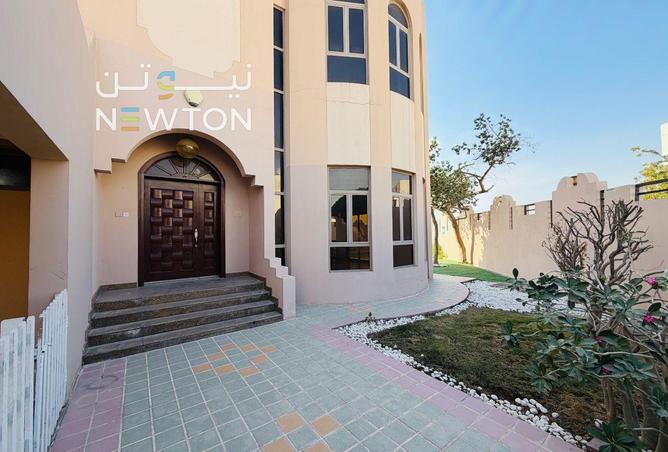 989353 - Property Main Image