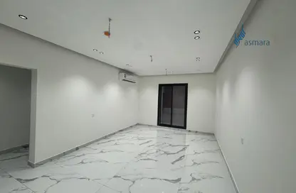 Apartment - 4 Bedrooms - 4 Bathrooms for sale in Hidd - Muharraq Governorate