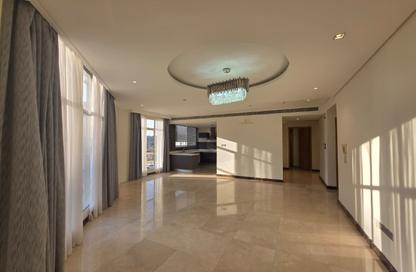 عمارة بالكامل - 7+ - 7+ للبيع في أمواج - المحرق