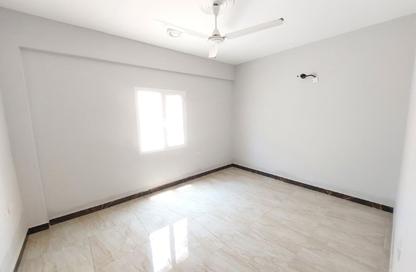 Apartment - 4 Bedrooms - 3 Bathrooms for rent in Hidd - Muharraq Governorate