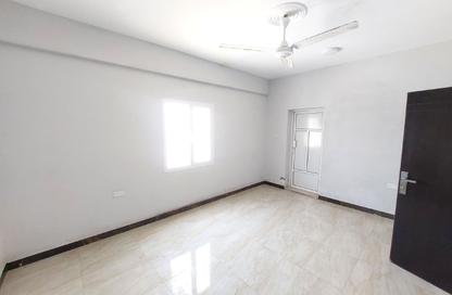 Apartment - 4 Bedrooms - 3 Bathrooms for rent in Hidd - Muharraq Governorate