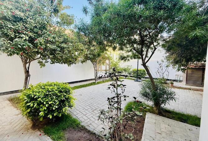 52727542 - Property Image 2