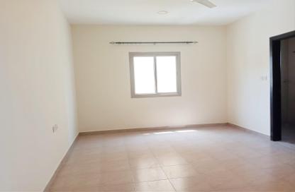 Apartment - 3 Bedrooms - 3 Bathrooms for rent in Salmaniya - Manama - Capital Governorate
