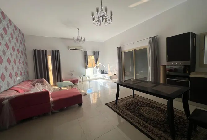 54371100 - Property Image 2
