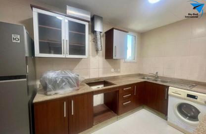 Apartment - 2 Bedrooms - 3 Bathrooms for rent in Um Al Hasam - Manama - Capital Governorate