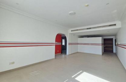 Office Space - 2 Bedrooms - 2 Bathrooms for rent in Segaya - Manama - Capital Governorate