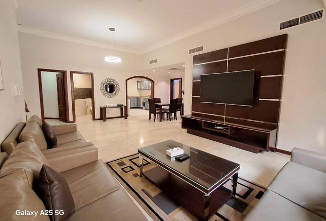 994893 - Property Image 2