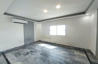 Apartment - 3 - 5 for rent in Hidd - Muharraq Governorate