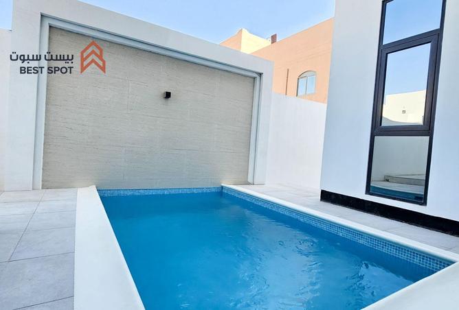 981678 - Property Image 3