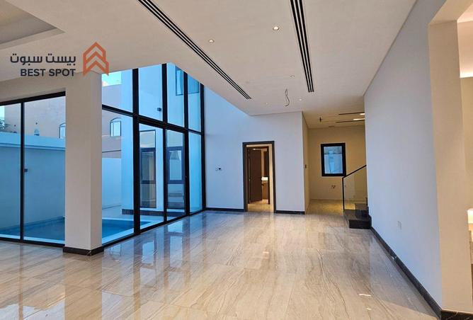 981678 - Property Image 3