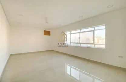 Apartment - 2 Bedrooms - 2 Bathrooms for rent in Tubli - Central Governorate Apartment - 2 Bedrooms - 2 Bathrooms for rent in Tubli - Central Governorate