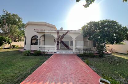 Compound - 4 Bedrooms - 4 Bathrooms for rent in Saar - Northern Governorate