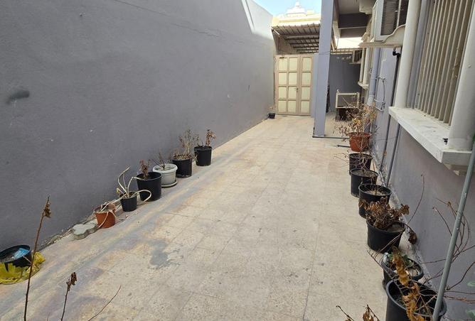 992303 - Property Image 3