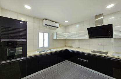 Duplex - 5 Bedrooms - 4 Bathrooms for rent in Saar - Northern Governorate