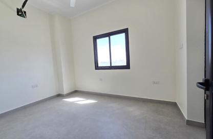 Villa - Studio - 3 Bathrooms for rent in Tubli - Central Governorate