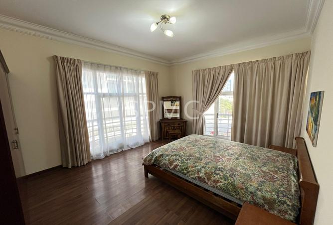 991654 - Property Image 3