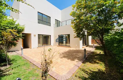 Compound - 5 Bedrooms - 5 Bathrooms for rent in Saar - Northern Governorate