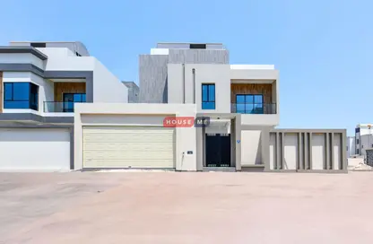 فيلا - 4 غرف نوم - 5 حمامات للبيع في توبلي - المحافظة الوسطى