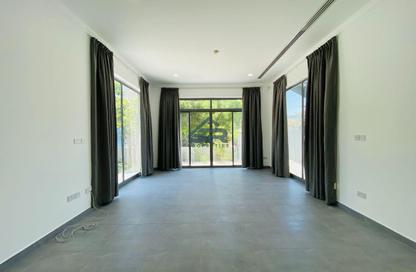 Compound - 4 Bedrooms - 3 Bathrooms for rent in Saar - Northern Governorate