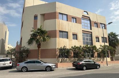 عمارة بالكامل - 2 غرف نوم - 3 حمامات للبيع في توبلي - المحافظة الوسطى