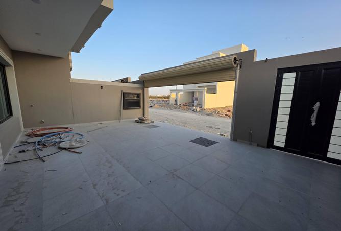 1002867 - Property Image 3