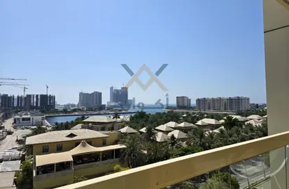 Apartment - 3 Bedrooms - 3 Bathrooms for rent in Reef Island - Capital Governorate