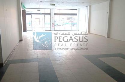 Show Room - Studio - 4 Bathrooms for rent in Hoora - Capital Governorate
