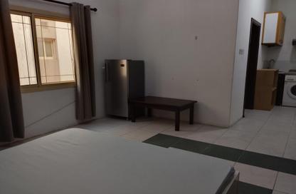 Apartment - Studio - 1 Bathroom for rent in Um Al Hasam - Manama - Capital Governorate Apartment - Studio - 1 Bathroom for rent in Um Al Hasam - Manama - Capital Governorate