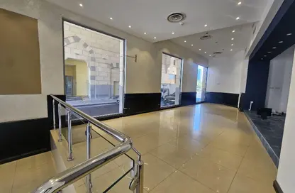 Retail - Studio - 2 Bathrooms for rent in Manama - Capital Governorate