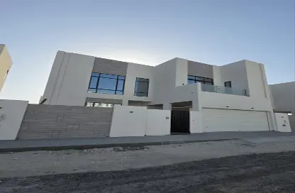 Villa - 6 Bedrooms - 7 Bathrooms for sale in Galali - Muharraq Governorate