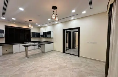 شقة - 2 غرف نوم - 2 حمامات للايجار في سار - المحافظة الشمالية