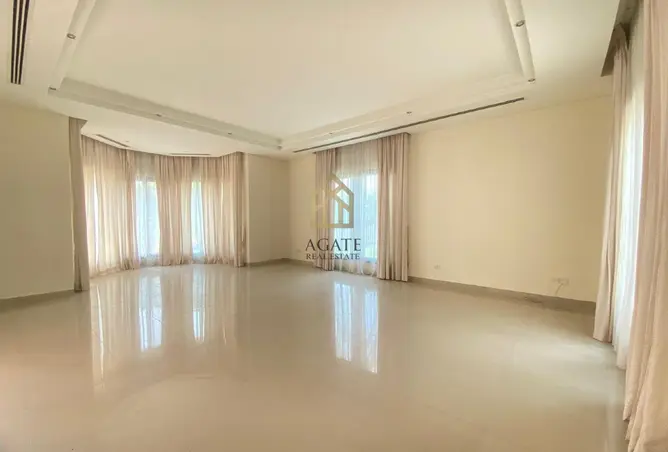 57265968 - Property Image 2
