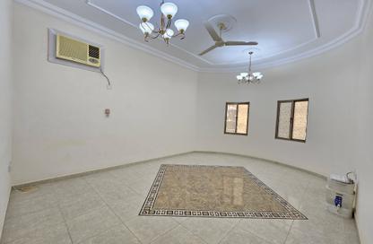 Apartment - 2 - 2 for rent in Sanabis - Manama - Capital Governorate