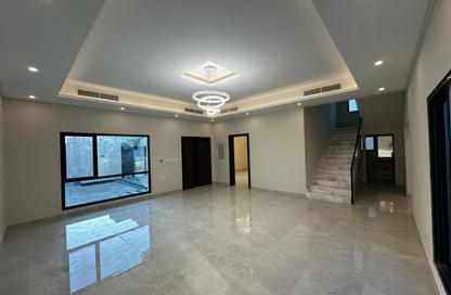 Villa - 4 - 5 for sale in Tubli - Central Governorate