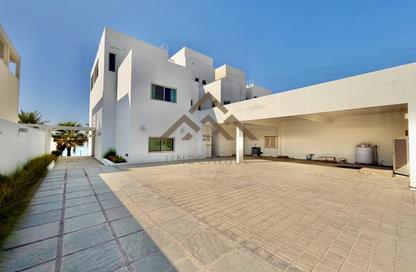 Villa - 5 - 5 for sale in Dilmunia Island - Muharraq Governorate