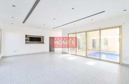 Villa - 4 Bedrooms - 5 Bathrooms for rent in Saar - Northern Governorate
