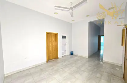 Office Space - 2 Bedrooms - 1 Bathroom for rent in Sitra - Central Governorate
