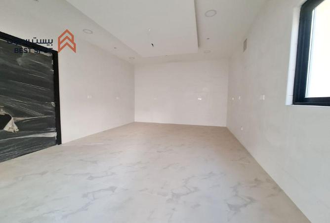 988330 - صورة العقار 3