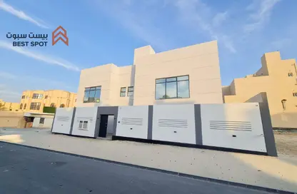 فيلا - 7 غرف نوم - 8 حمامات للبيع في مدينة حمد - المحافظة الشمالية