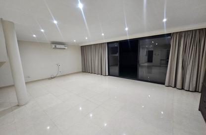 Villa - 3 - 3 for rent in Al Juffair - Capital Governorate