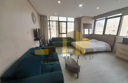 Apartment - Studio - 1 Bathroom for rent in Al Juffair - Capital Governorate