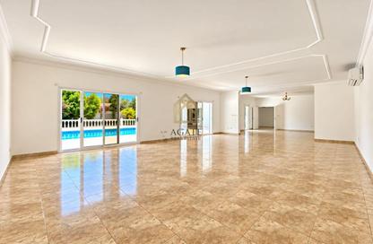 Villa - 4 - 5 for rent in Saar - Northern Governorate