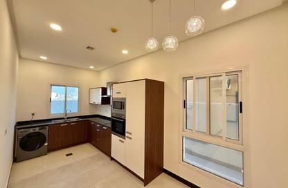 Apartment - 3 Bedrooms - 2 Bathrooms for rent in Sanad - Central Governorate