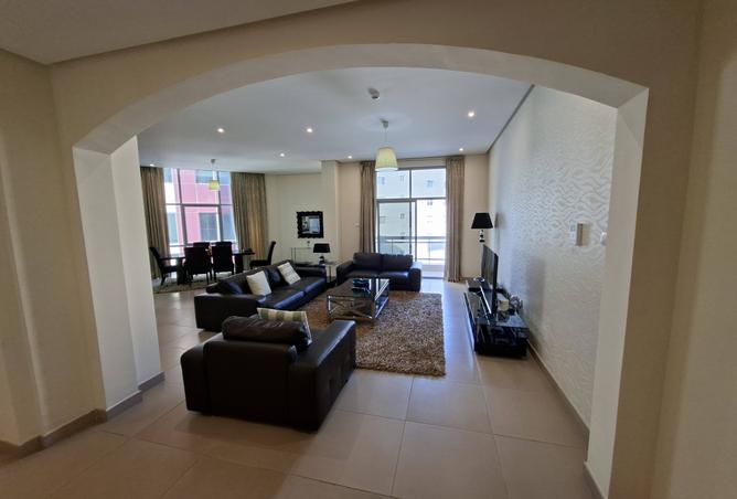 988751 - Property Image 2